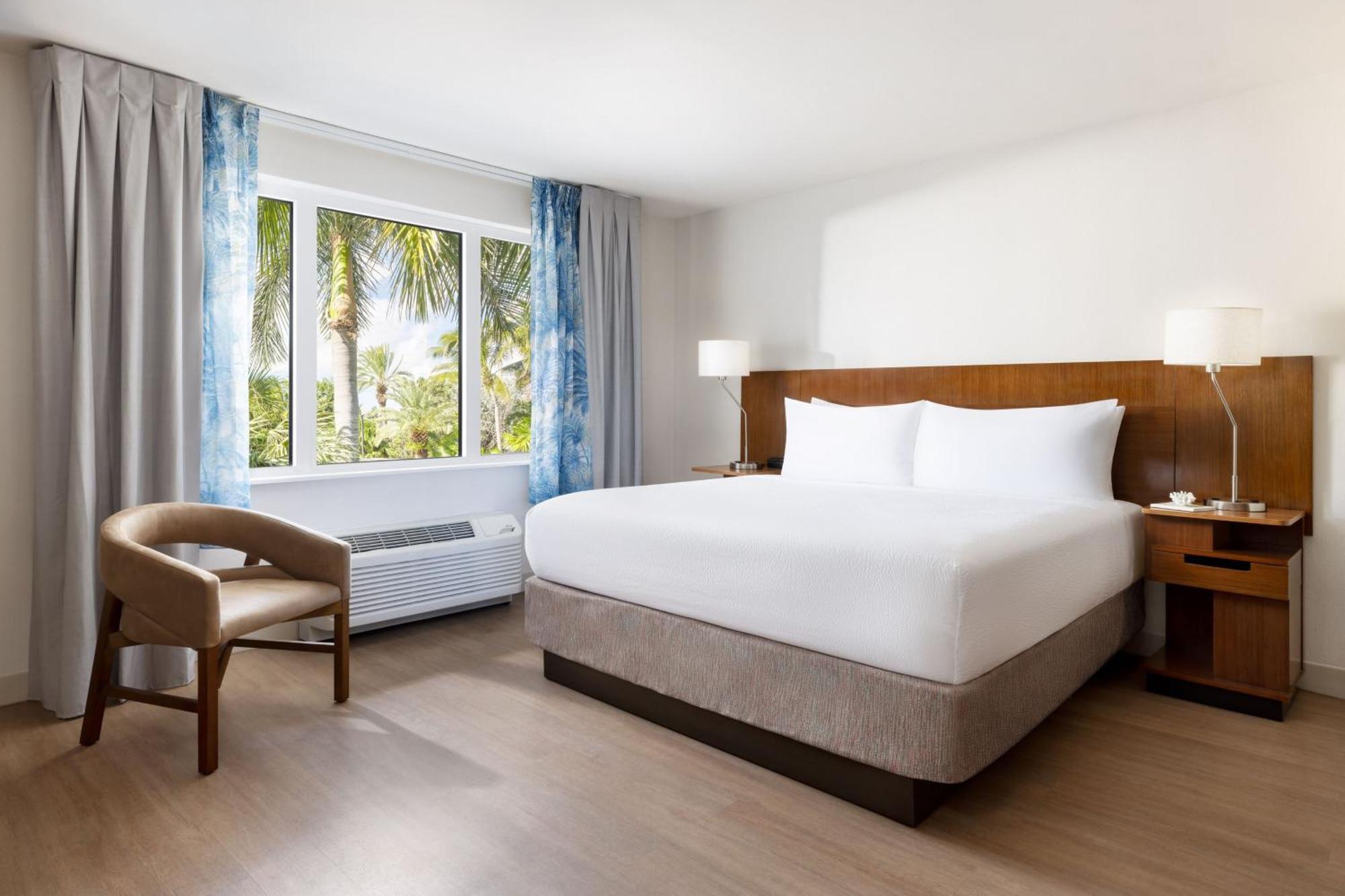 Fairfield & By Marriott At The Keys Collection Hotel