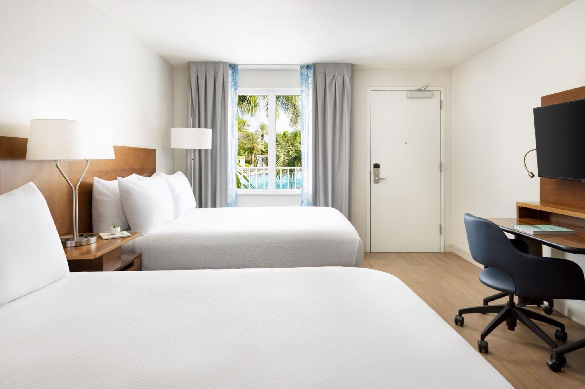 Hotel Fairfield & By Marriott At The Keys Collection 3*