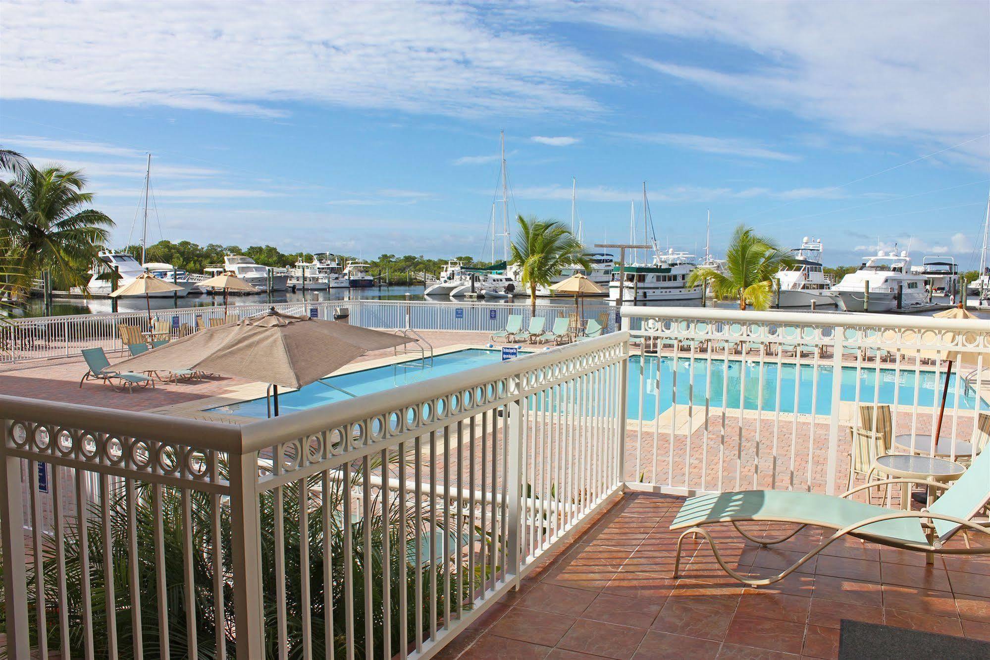Harbour Oceanfront Apartment Key West