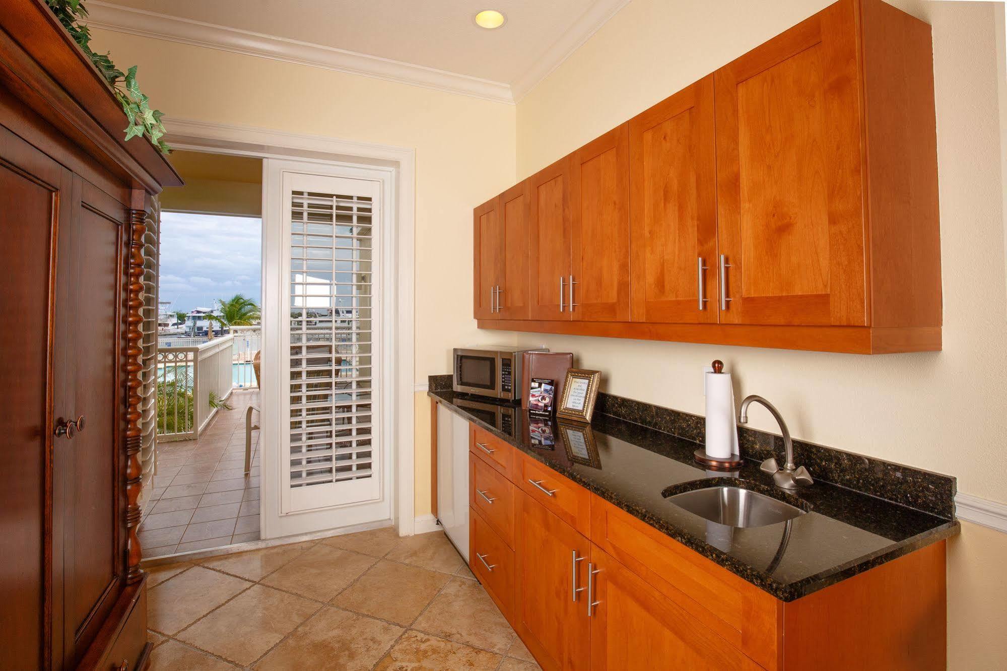 Apartment Harbour Oceanfront *