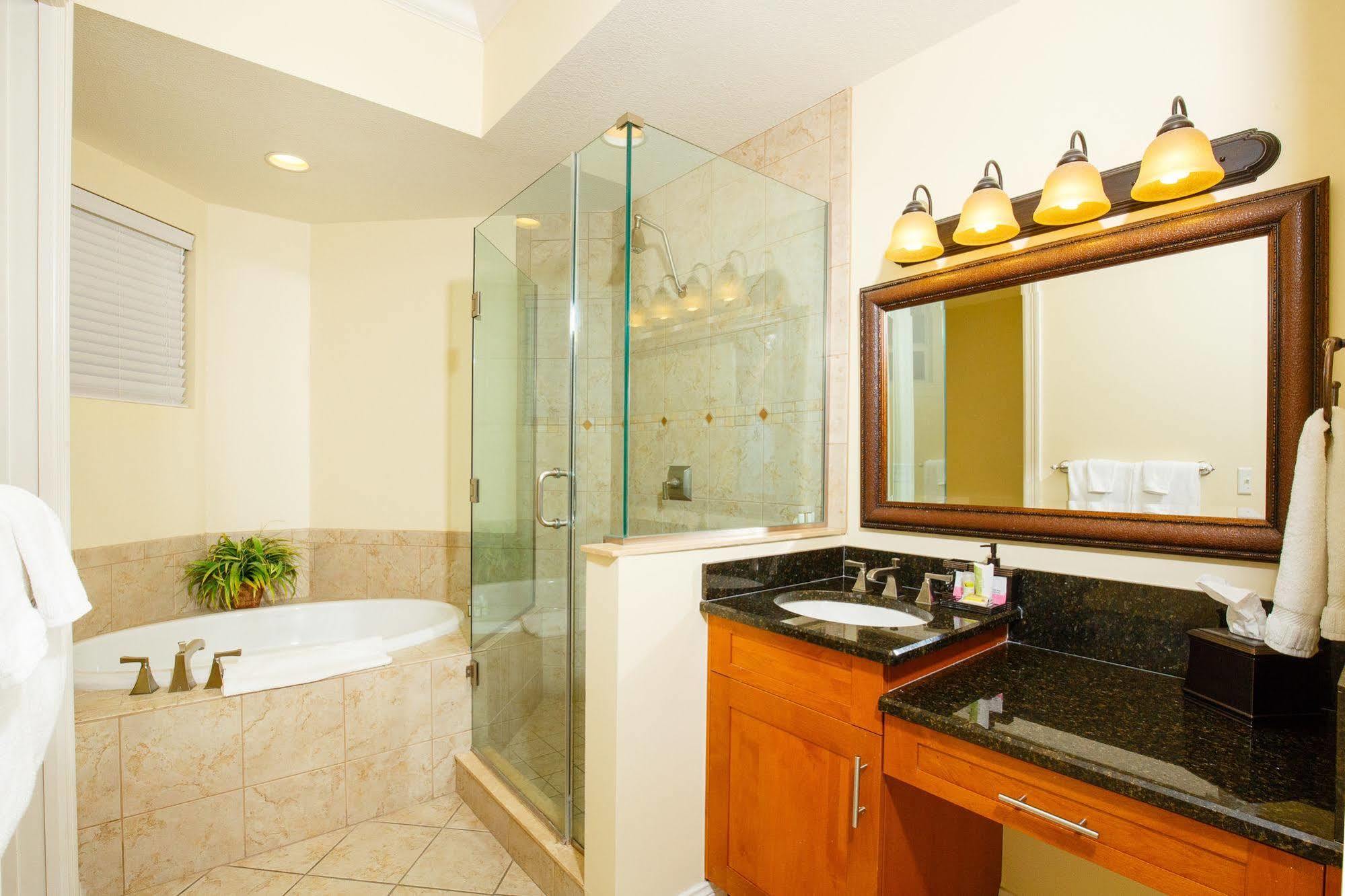 Apartment Harbour Oceanfront Key West