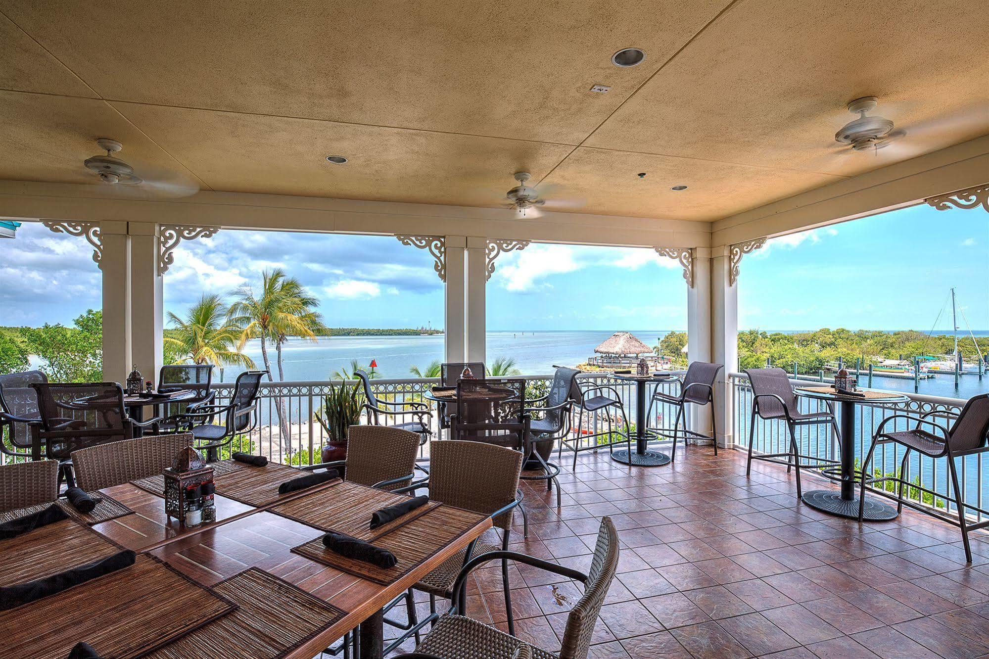 Apartment Harbour Oceanfront
