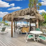 Eleuthera - 2X2 Fully Updated Old Town Waterfront Corner Condo