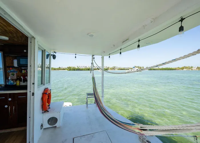 Beautiful Houseboat In Key West