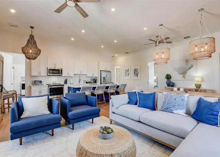 Luxury 4Bdr/4Ba Penthouse