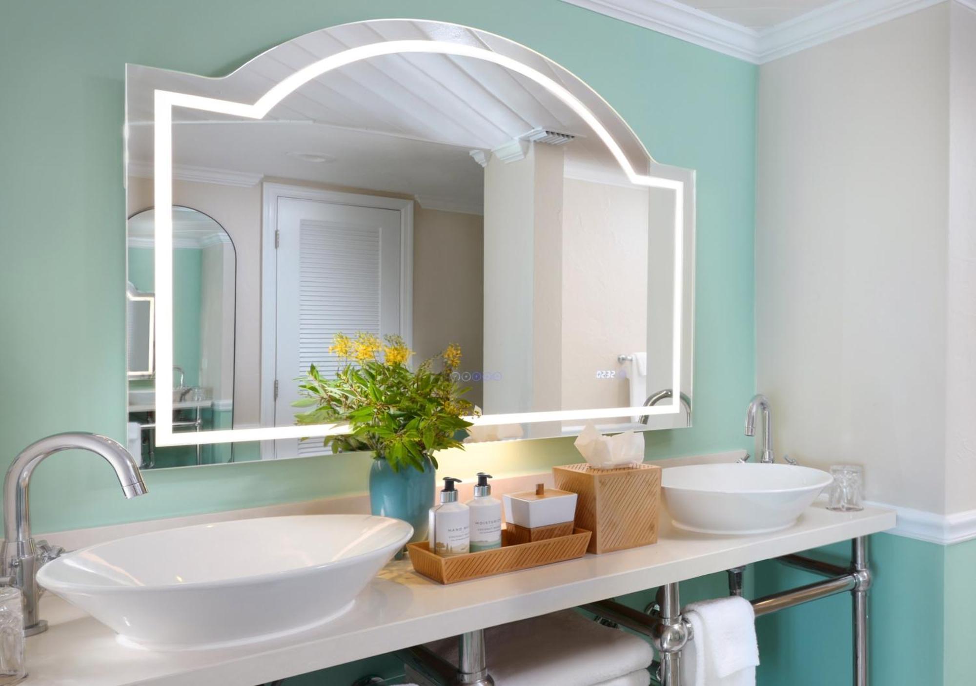 Ocean Key & Spa, A Noble House 4*