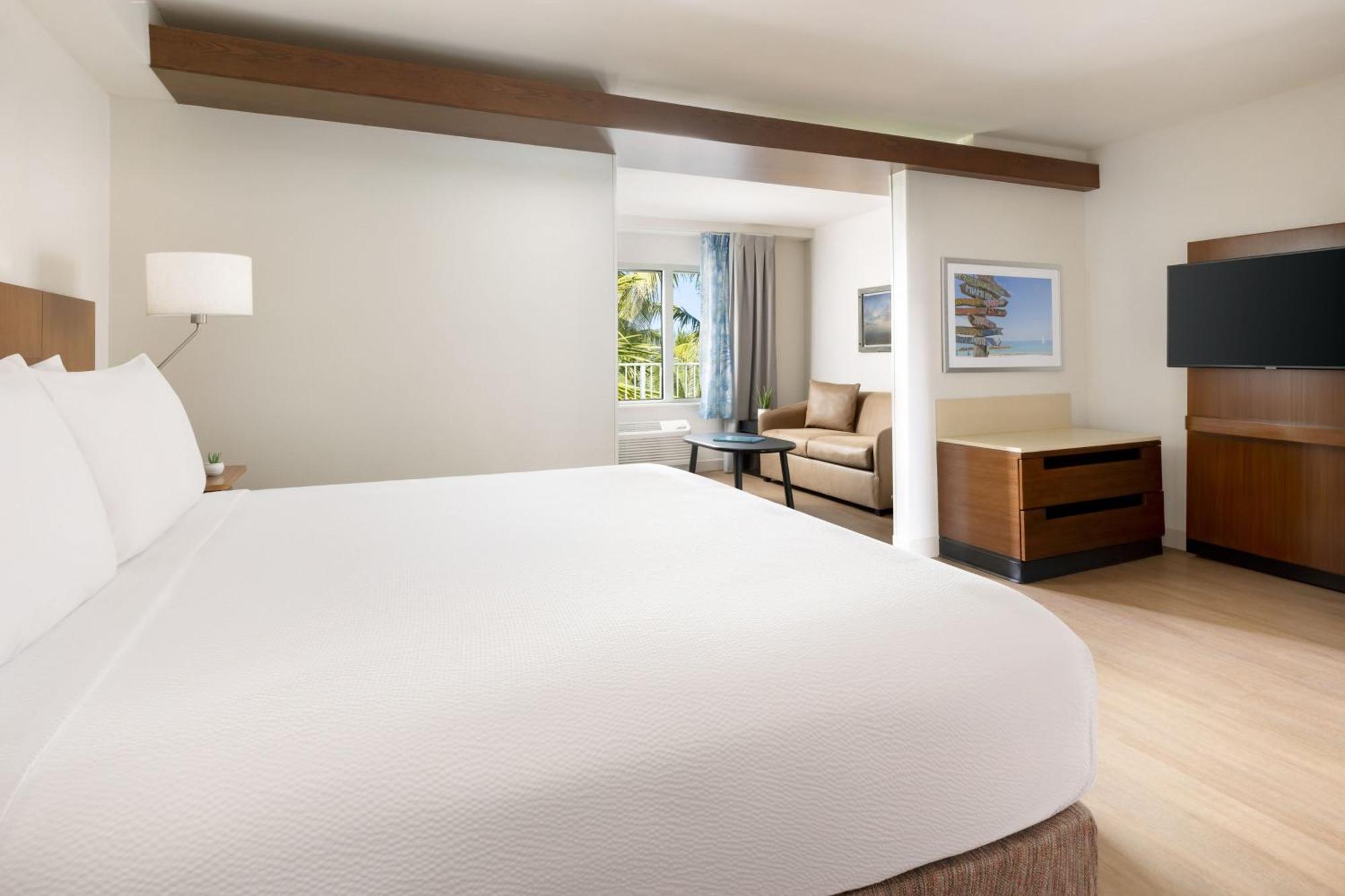 Fairfield & By Marriott At The Keys Collection Hotel 3*