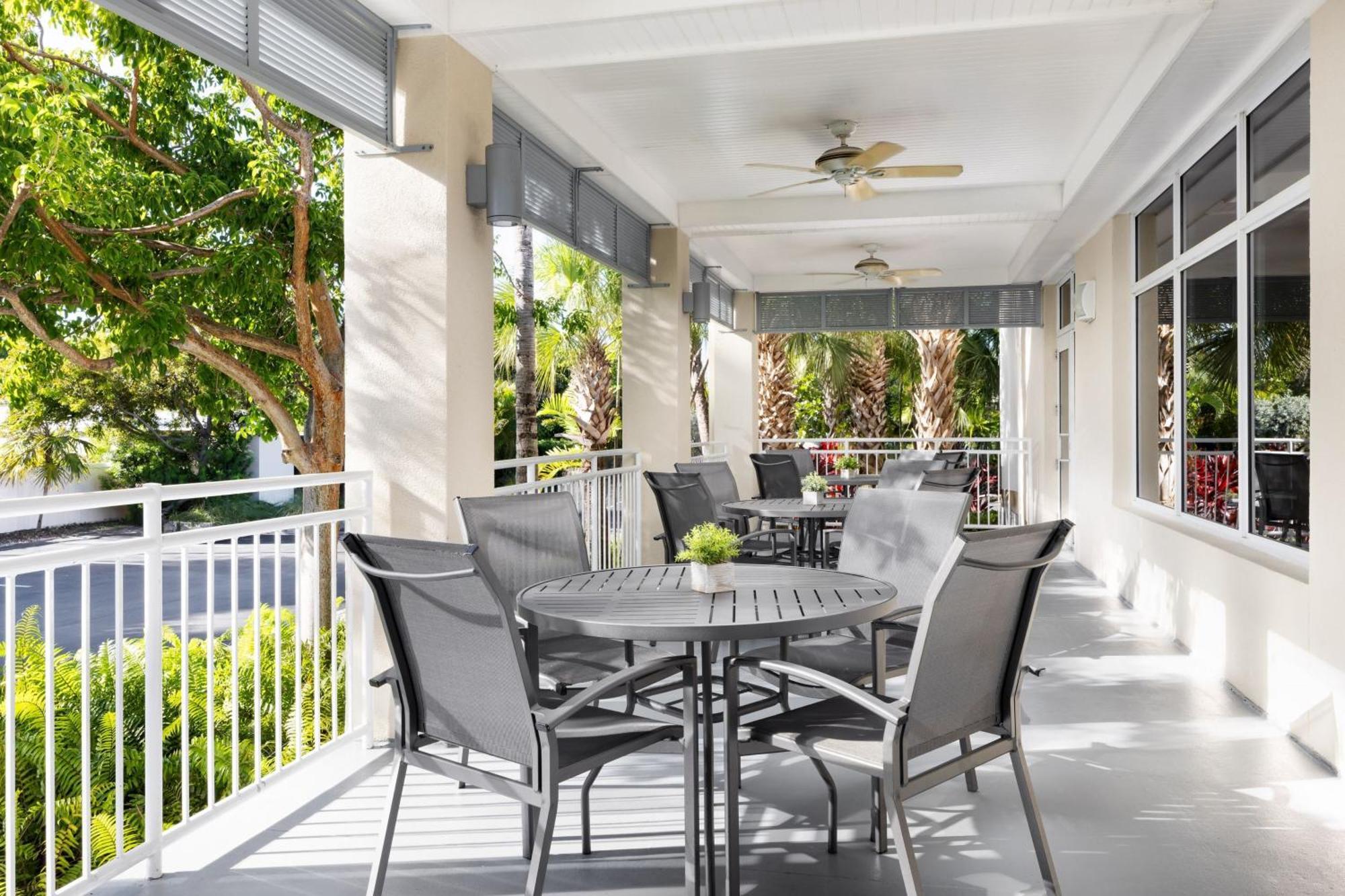 Hotel Fairfield & By Marriott At The Keys Collection Key West