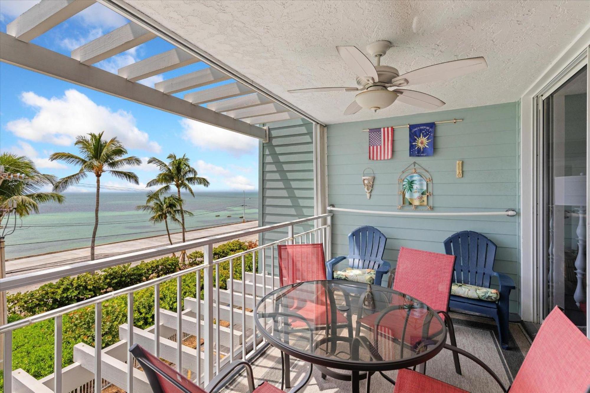 Oceanfront Oasis Holiday home